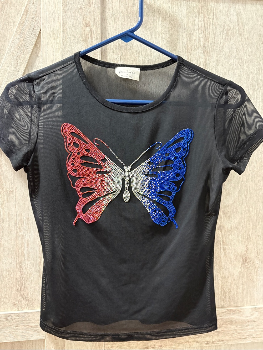 Free Kisses Butterfly Graphic Mesh Tee | Small